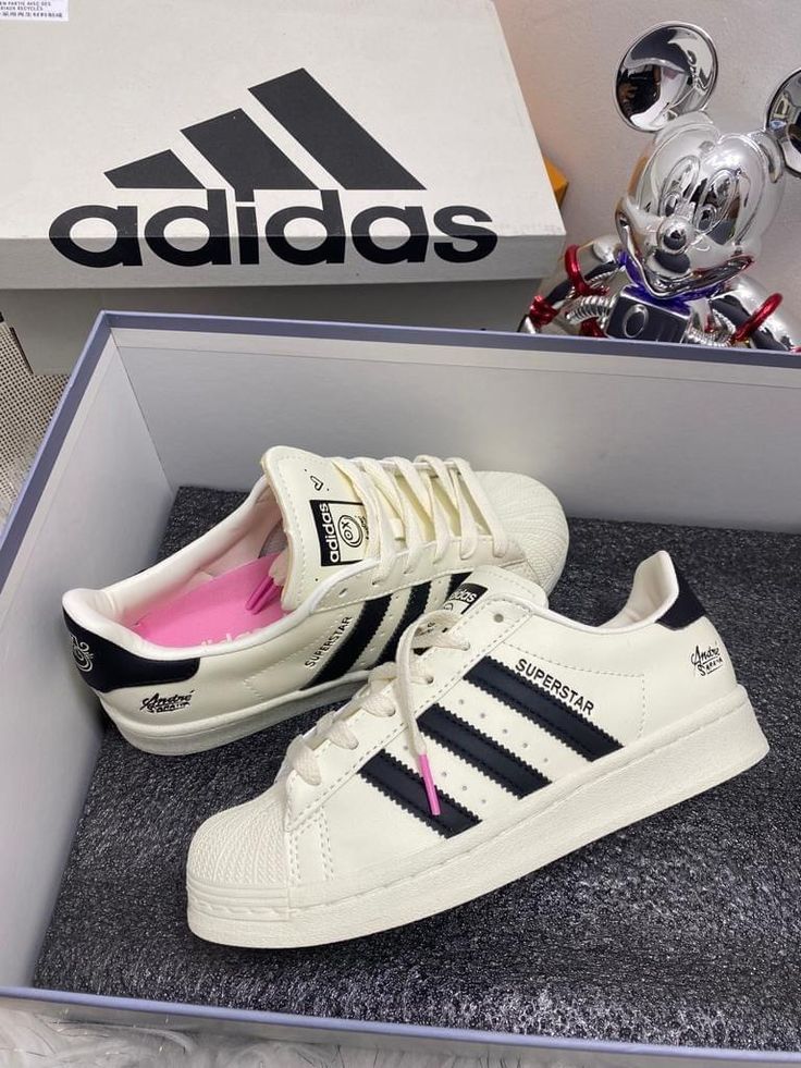 ADIDAS SARAIVA DAMA