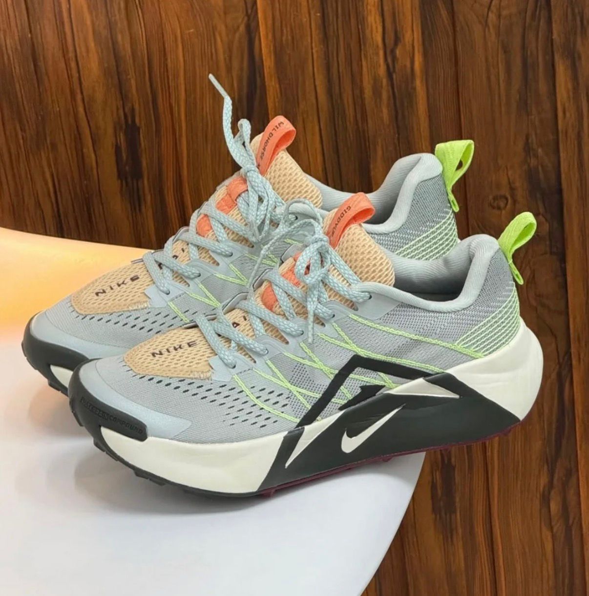 3101 NIKE TRAIL DAMA