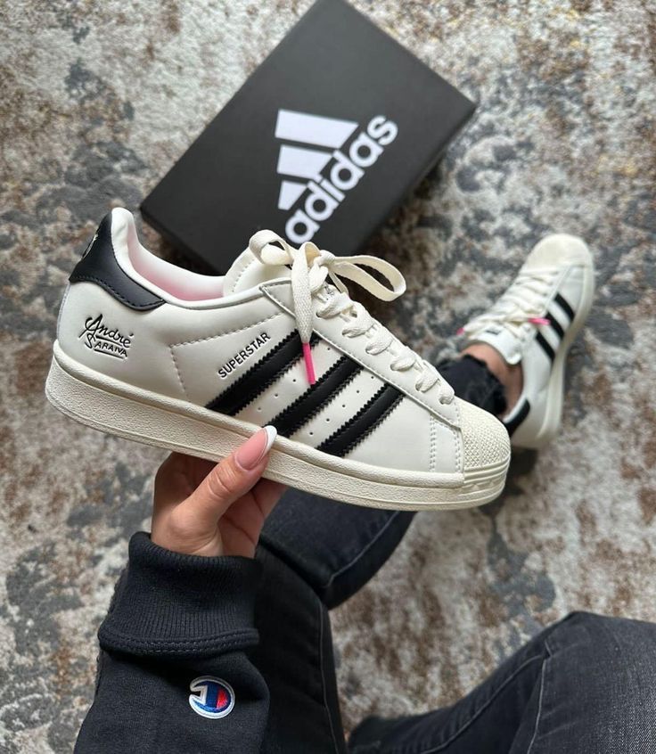 ADIDAS SARAIVA DAMA