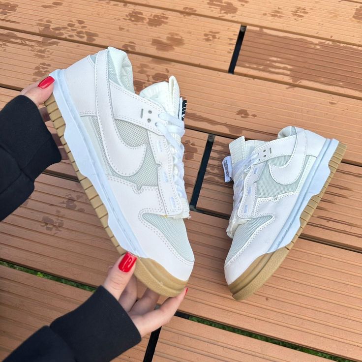 NIKE SB DAMA