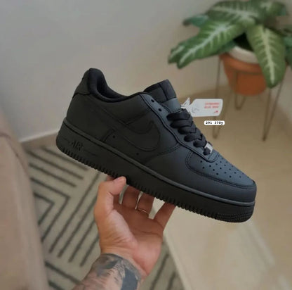 NIKE AF1