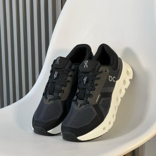 ON CLOUD DAMA Y HOMBRE