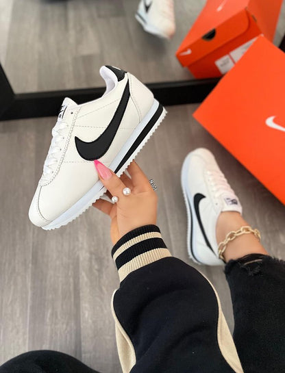 NIKE CORTEZ BLANCO NEGRO
