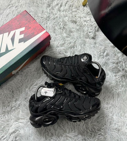 NIKE TN NEGRA DAMA Y HOMBRE