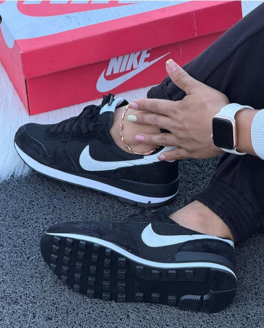 1876 NIKE HOMBRE INTERNACIONAL