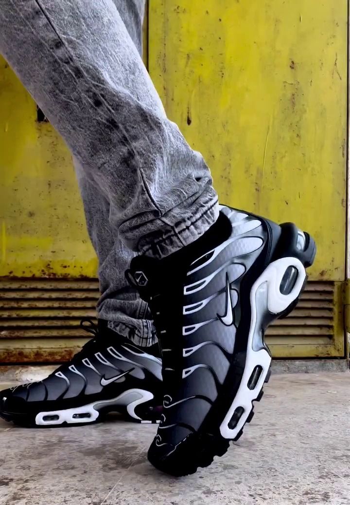 NIKE TN HUMO HOMBRE