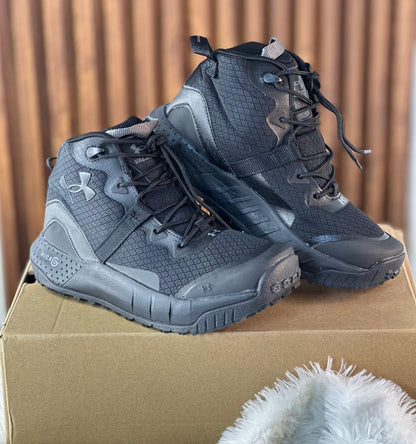 BOTA UNDER MILITAR