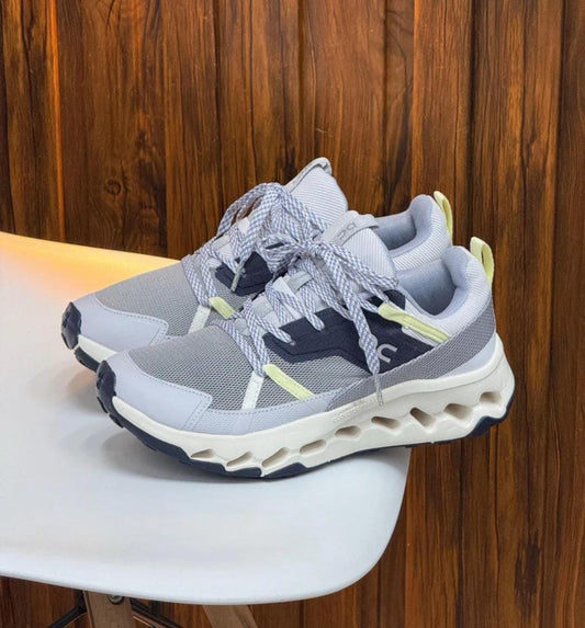 ON CLOUD DAMA Y HOMBRE